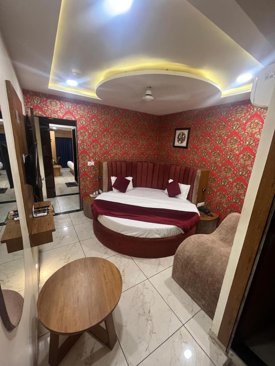 Mahaveer Hotel Ahmedabad
